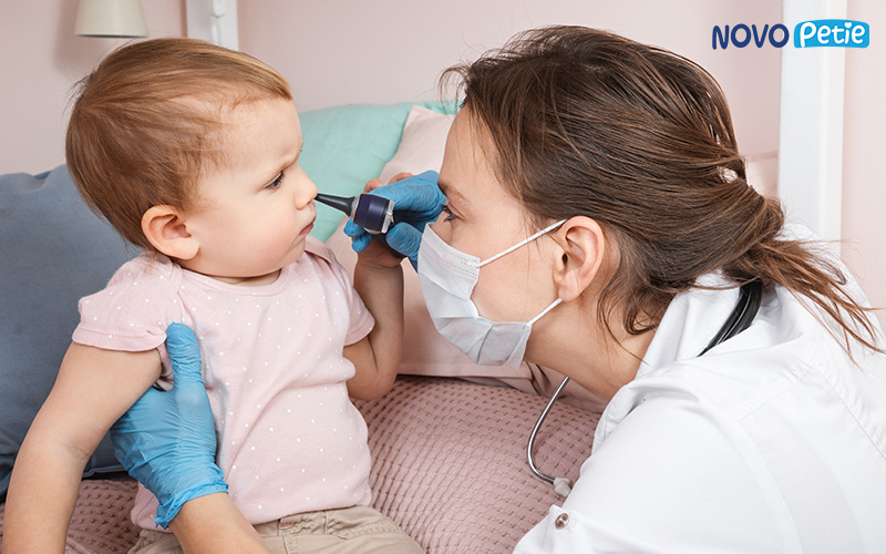 Các bé cần đi khám để bác sĩ chuẩn đoán và tư vấn phương pháp điều trị hiệu quả